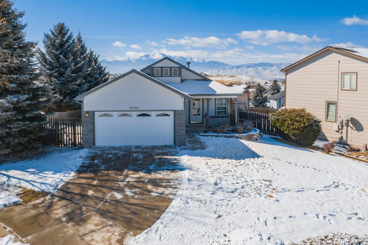 Villa Cozy 4Br House With Peak Views In Colorado Springs Exterior foto