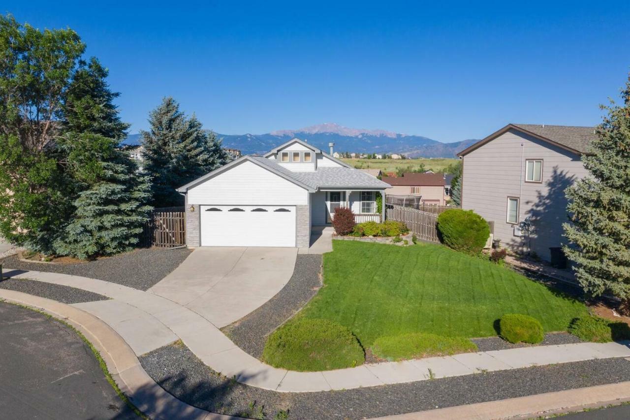 Villa Cozy 4Br House With Peak Views In Colorado Springs Exterior foto